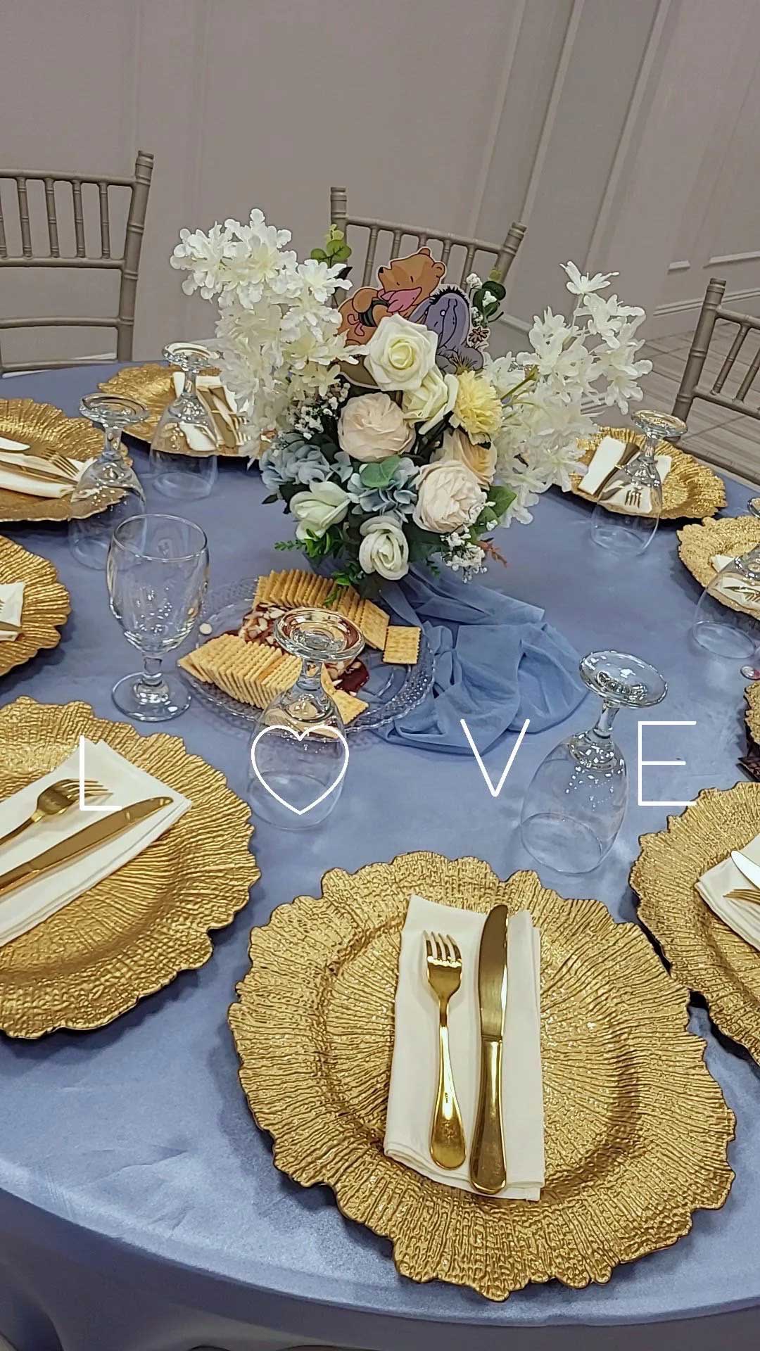 purple-and-gold-place-setting
